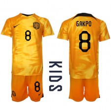 Nederland Cody Gakpo #8 Hjemmedraktsett Barn VM 2022 Kortermet (+ korte bukser)